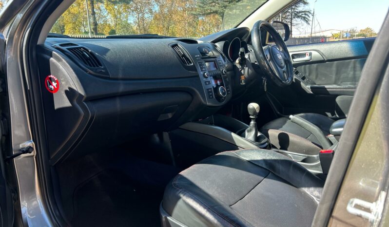 
								Kia Cerato Sedan 2.0 SX full									