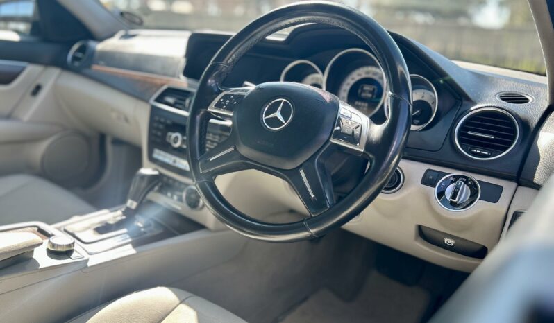 
								Mercedes-Benz C-Class C350CDI Elegance full									