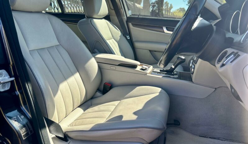 
								Mercedes-Benz C-Class C350CDI Elegance full									