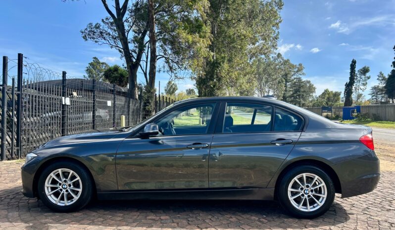 
								BMW 3 Series 316i Auto full									