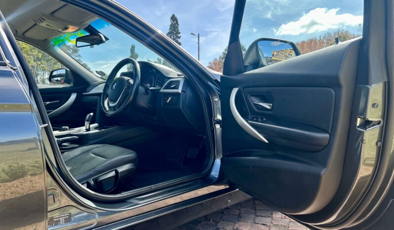 
								BMW 3 Series 316i Auto full									