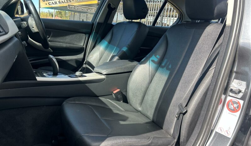 
								BMW 3 Series 316i Auto full									