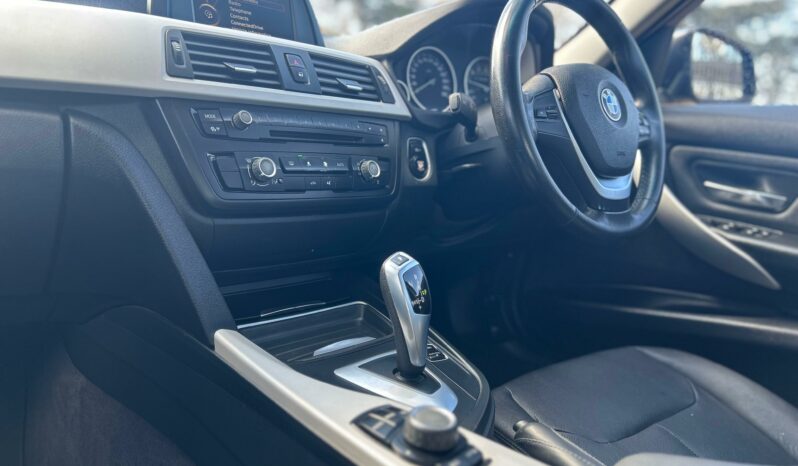 
								BMW 3 Series 316i Auto full									