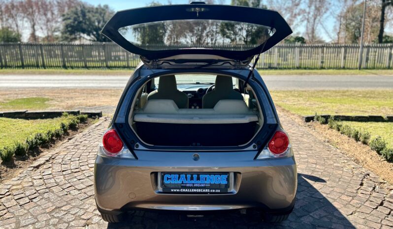 
								Honda Brio Hatch 1.2 Comfort full									