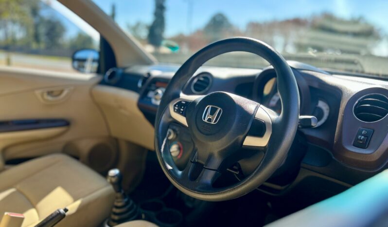 
								Honda Brio Hatch 1.2 Comfort full									