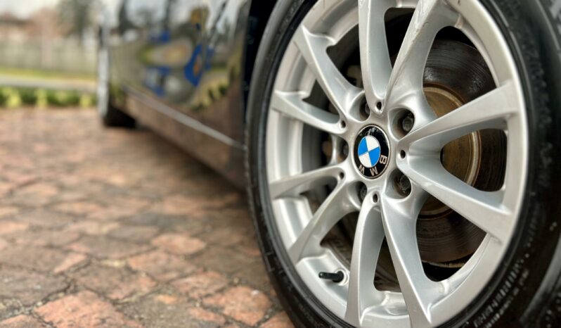 
								BMW 3 Series 316i Auto full									