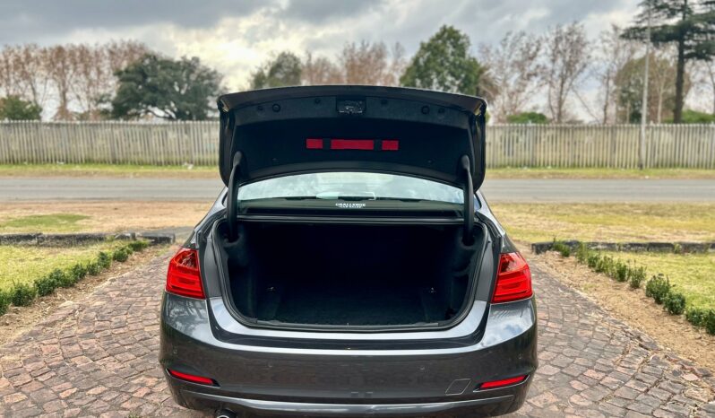 
								BMW 3 Series 316i Auto full									