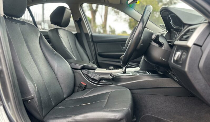 
								BMW 3 Series 316i Auto full									