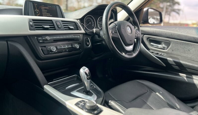 
								BMW 3 Series 316i Auto full									