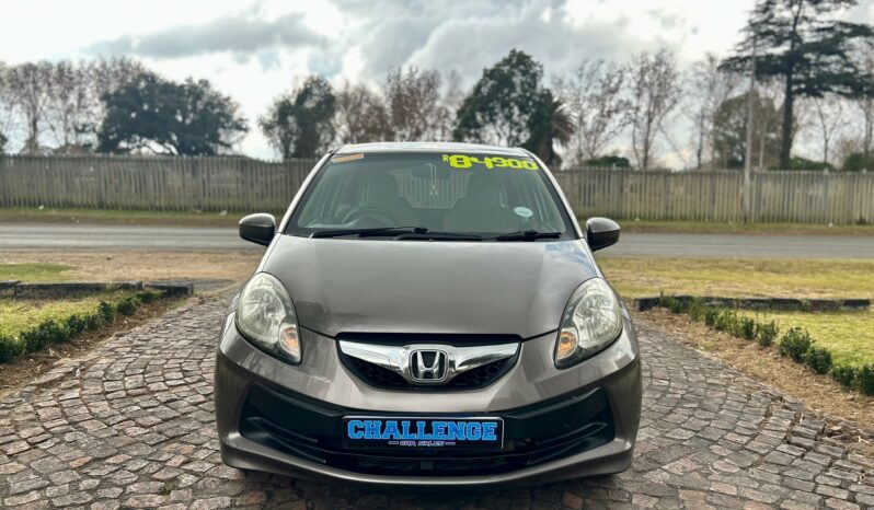 
								Honda Brio Hatch 1.2 Comfort full									