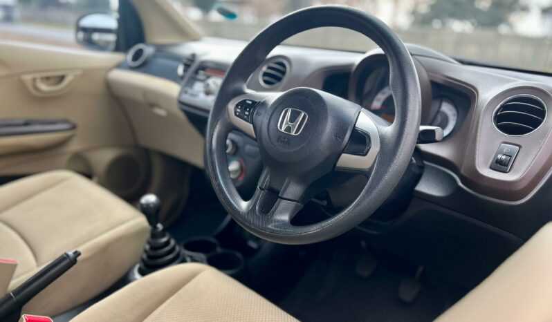 
								Honda Brio Hatch 1.2 Comfort full									