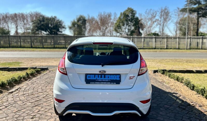 
								Ford Fiesta ST full									