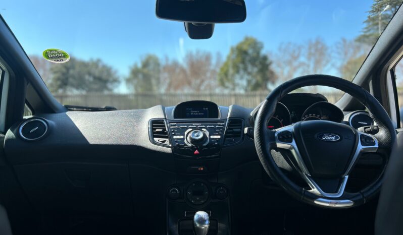 
								Ford Fiesta ST full									