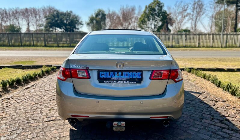 
								Honda Accord 2.4 Executive full									