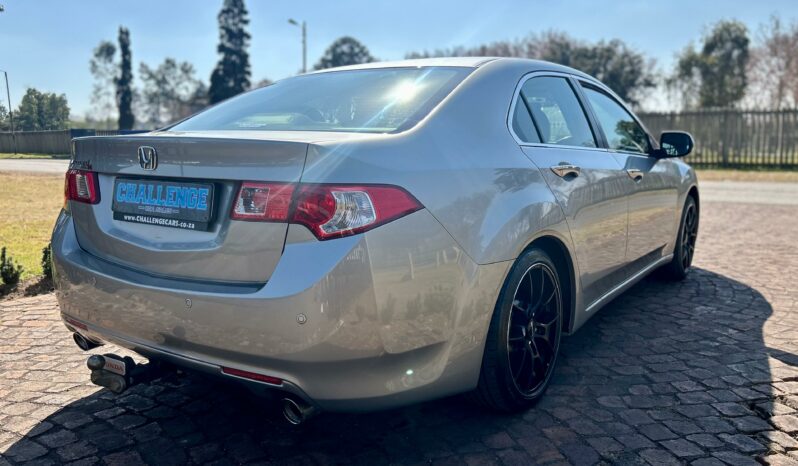 
								Honda Accord 2.4 Executive full									