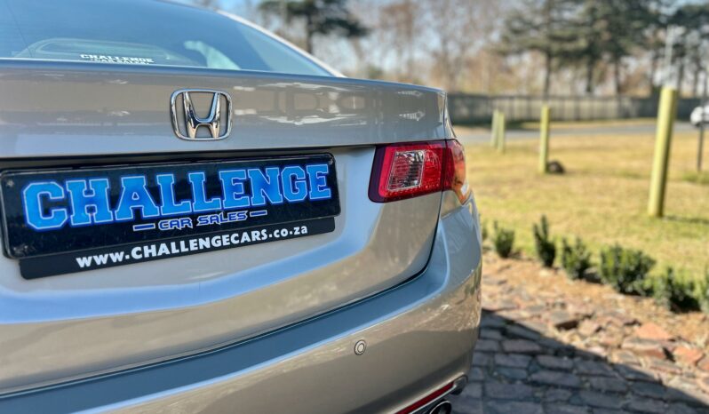 
								Honda Accord 2.4 Executive full									