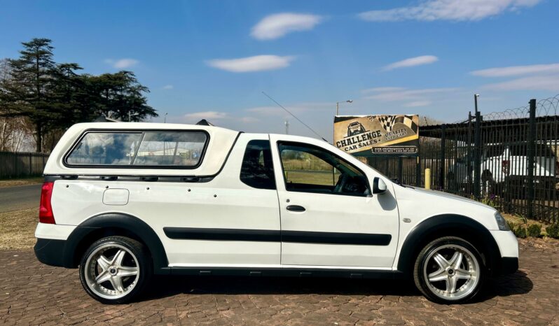
								Nissan NP200 1.6 16V SE high-spec full									