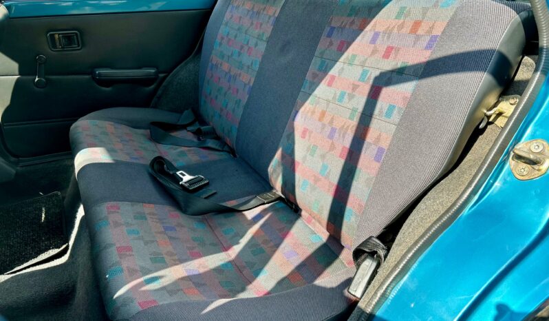 
								Mazda 323 130 Midge full									