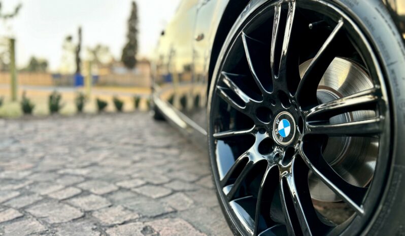 
								BMW 3 Series 325i Coupe M Sport full									