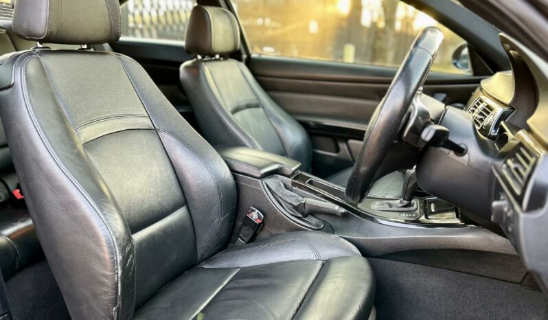 
								BMW 3 Series 325i Coupe M Sport full									