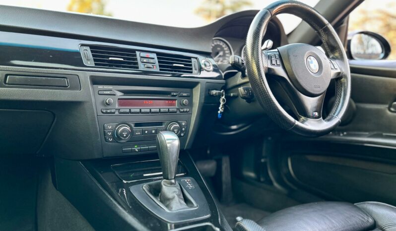 
								BMW 3 Series 325i Coupe M Sport full									