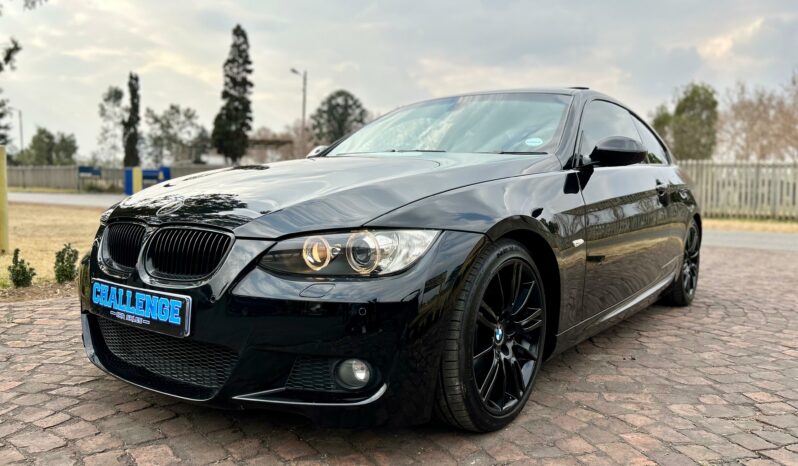 
								BMW 3 Series 325i Coupe M Sport full									