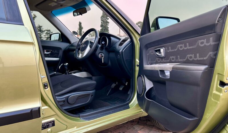 
								Kia Soul 1.6 full									