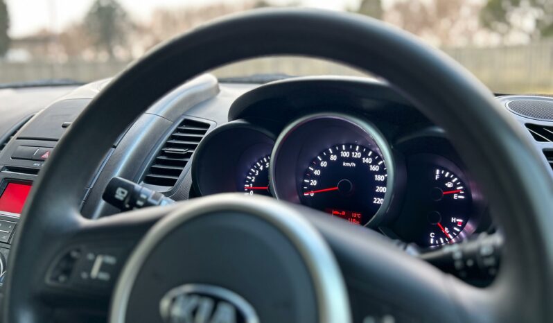 
								Kia Soul 1.6 full									