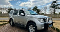 Nissan Pathfinder 2.5 dCi 4×4 LE (7 seater)