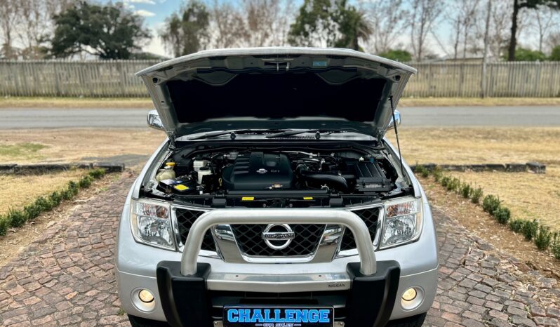 
								Nissan Pathfinder 2.5 dCi 4×4 LE (7 seater) full									