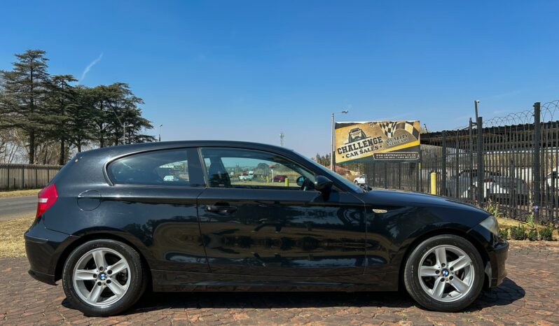 
								BMW 1 Series 116i 3-Door full									