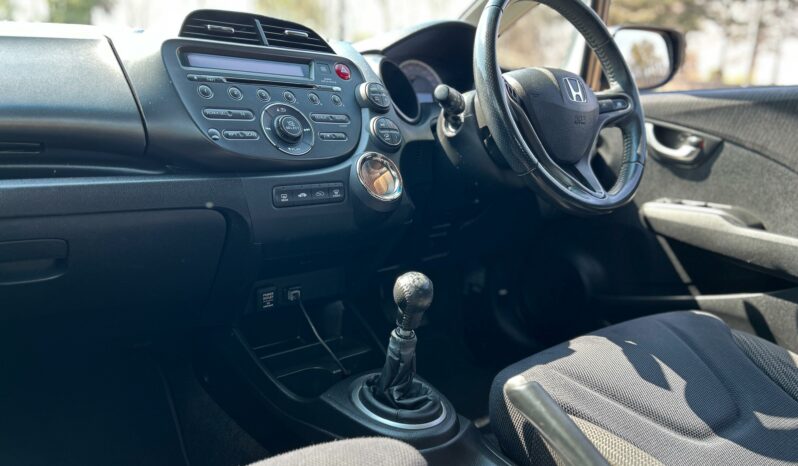 
								Honda Jazz 1.5 Executive full									