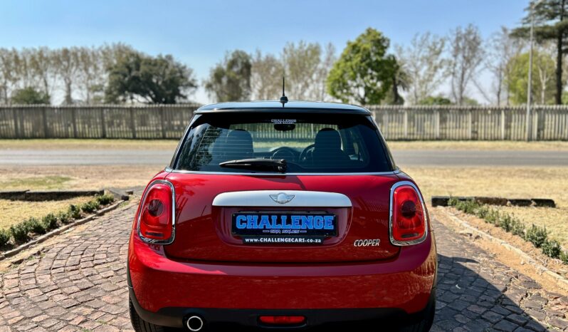 
								MINI Cooper Hatch 3-Door full									