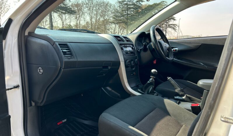 
								Toyota Corolla Quest 1.6 full									