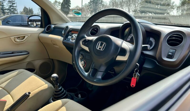 
								Honda Brio Hatch 1.2 Comfort full									