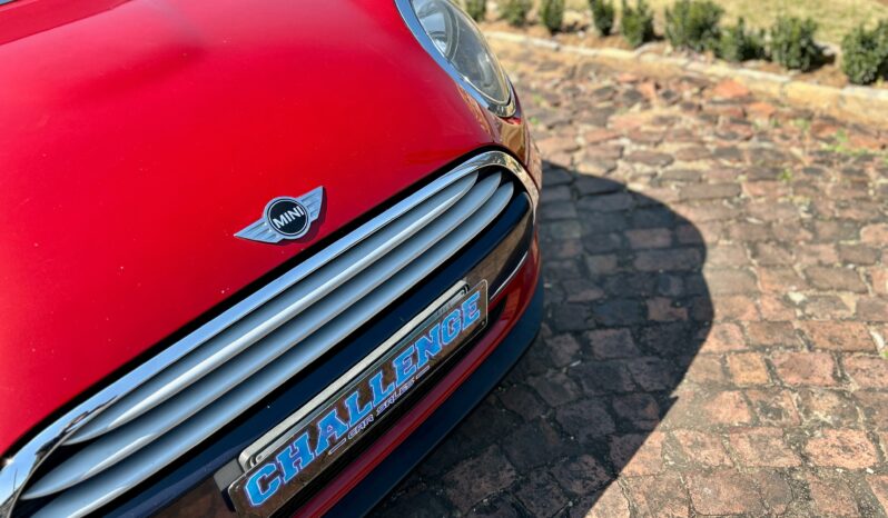 
								MINI Cooper Hatch 3-Door full									