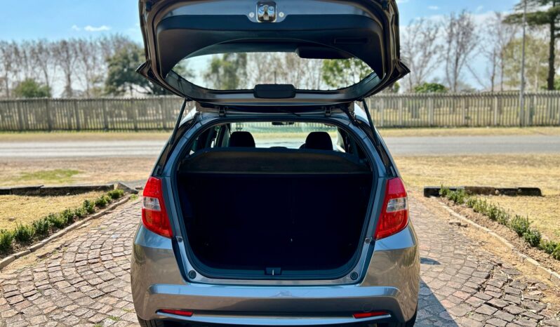 
								Honda Jazz 1.5 Executive full									