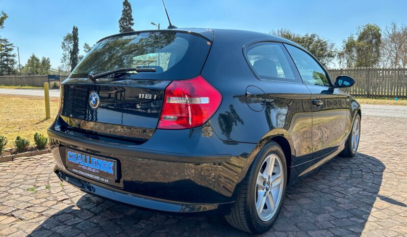 
								BMW 1 Series 116i 3-Door full									