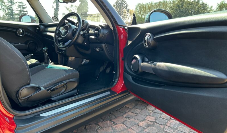 
								MINI Cooper Hatch 3-Door full									