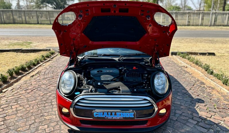 
								MINI Cooper Hatch 3-Door full									