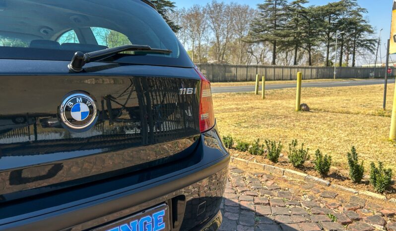 
								BMW 1 Series 116i 3-Door full									