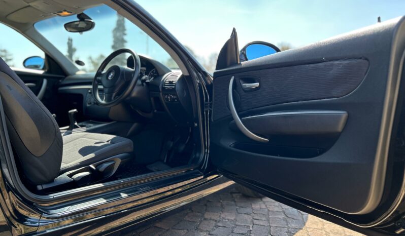 
								BMW 1 Series 116i 3-Door full									