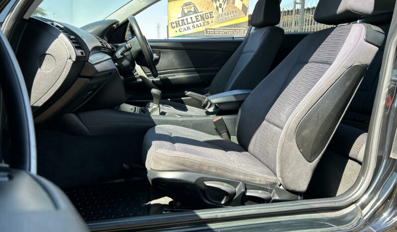 
								BMW 1 Series 116i 3-Door full									