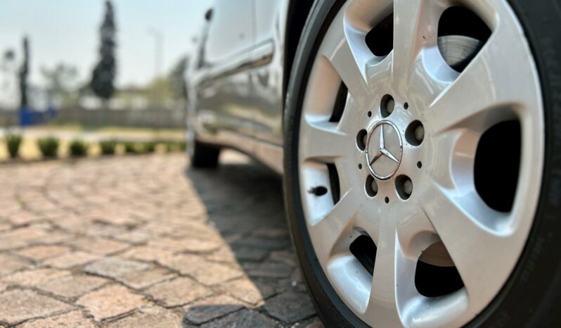
								Mercedes-Benz C-Class – 1UZ Lexus V8 full									
