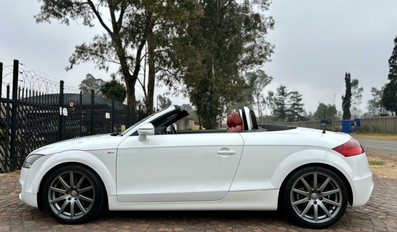 
								Audi TT 2.0T Roadster Auto full									