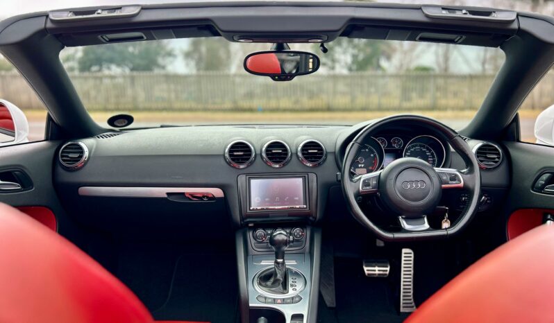 
								Audi TT 2.0T Roadster Auto full									