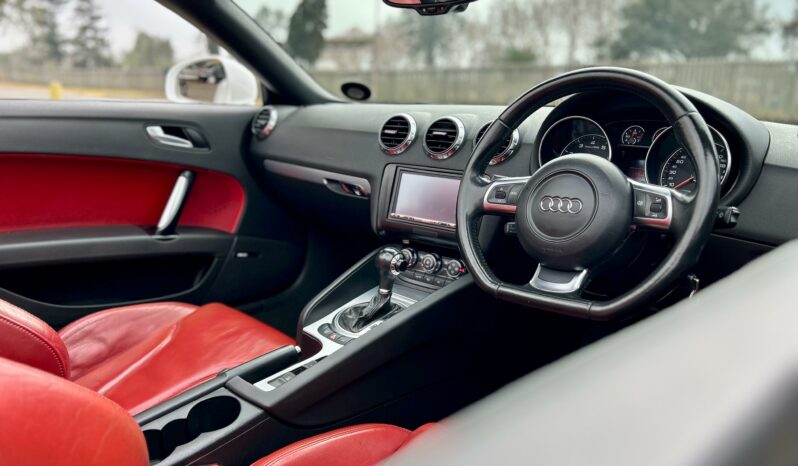 
								Audi TT 2.0T Roadster Auto full									