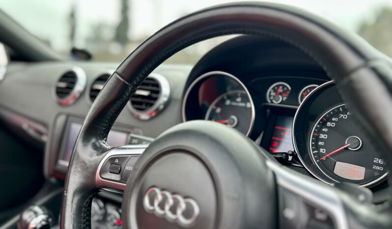 
								Audi TT 2.0T Roadster Auto full									