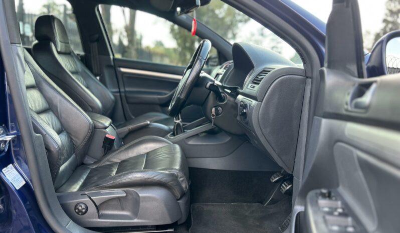 
								Volkswagen Golf GTI full									