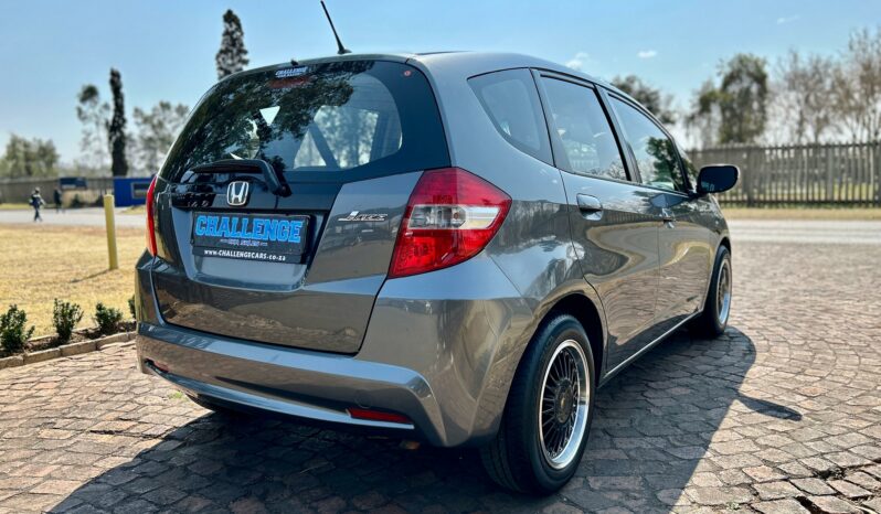 
								Honda Jazz 1.5 Executive full									